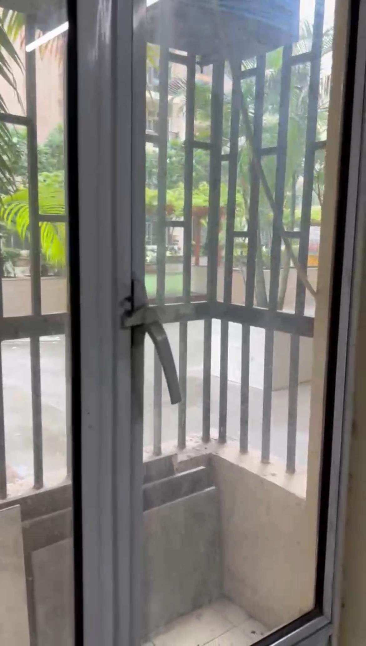 2+1 BHK Flat for Sale in Gaur City-2, Greater Noida West | Semi-Furnished